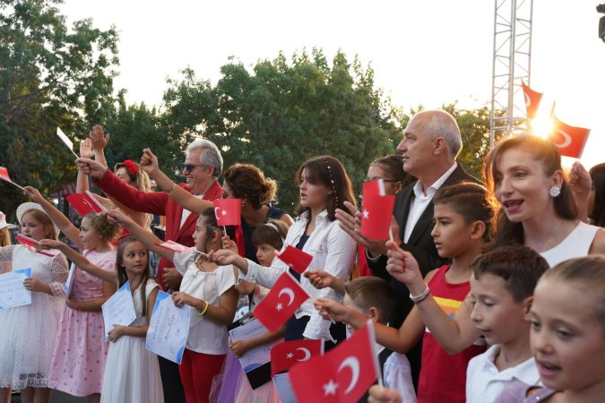 Bandırmalılar 30 Ağustos Zafer Bayramını coşkuyla kutladı