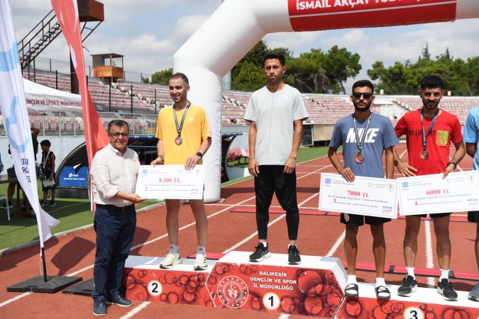 16. İsmail Akçay Yol Koşusu renkli görüntülere sahne oldu