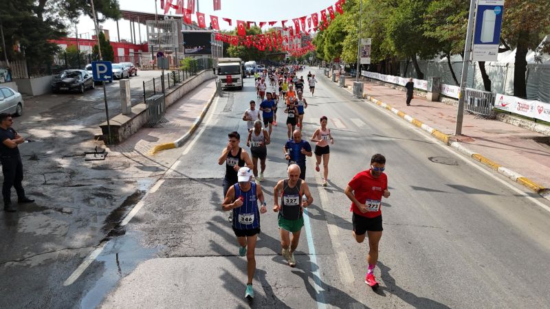 16. İsmail Akçay Yol Koşusu renkli görüntülere sahne oldu