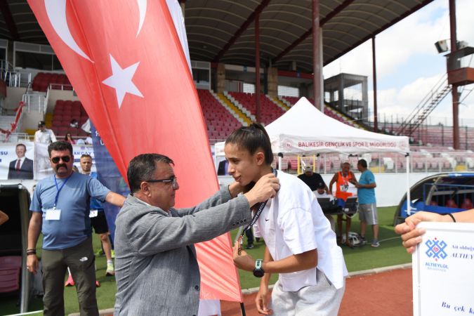 16. İsmail Akçay Yol Koşusu renkli görüntülere sahne oldu