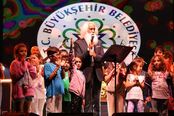 Dünya Barış Günü’nde Muğla’da barış güvercinleri uçuruldu