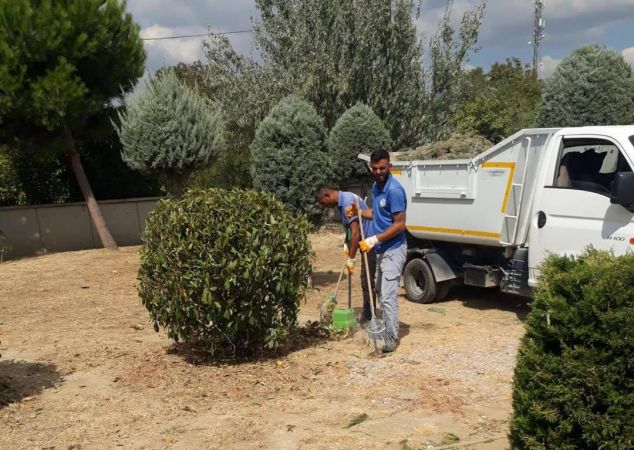 Edremit Belediyesi okul bahçelerini yeni eğitim yılına hazırlıyor