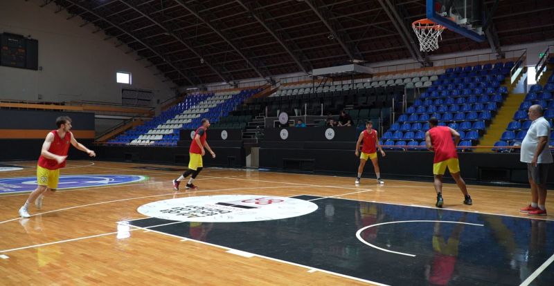 Eren Çapraz, altyapıdan ana kadroya seçilen ilk basketbolcu oldu