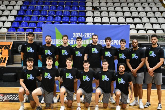 Büyükşehir Basketbol Takımları parkeye çıkmaya hazır