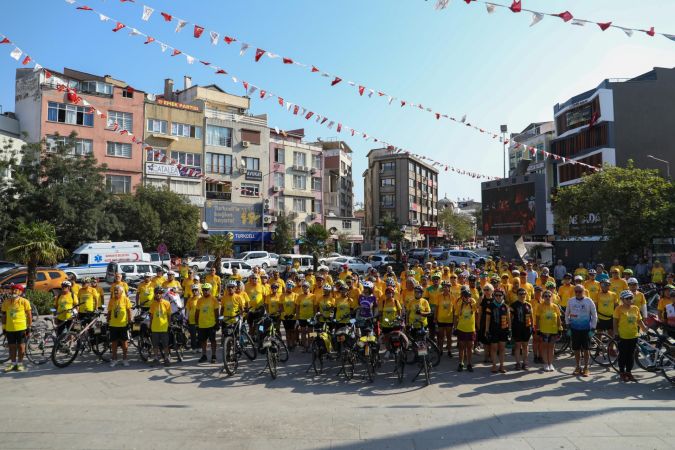 Burhaniye Bisiklet Festivali yoğun katılımla başladı