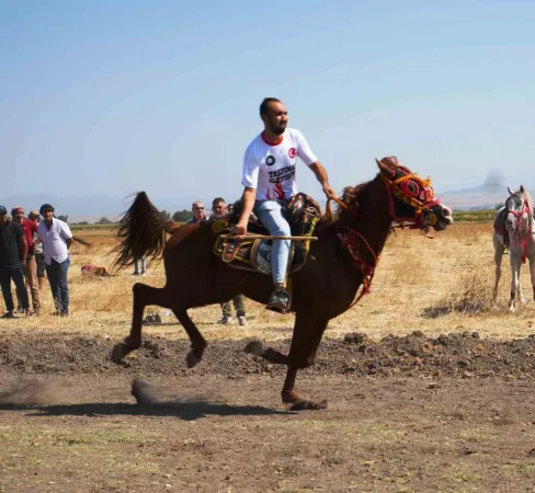 Balıkesir’in kurtuluşu Rahvan At Yarışları ile kutlandı