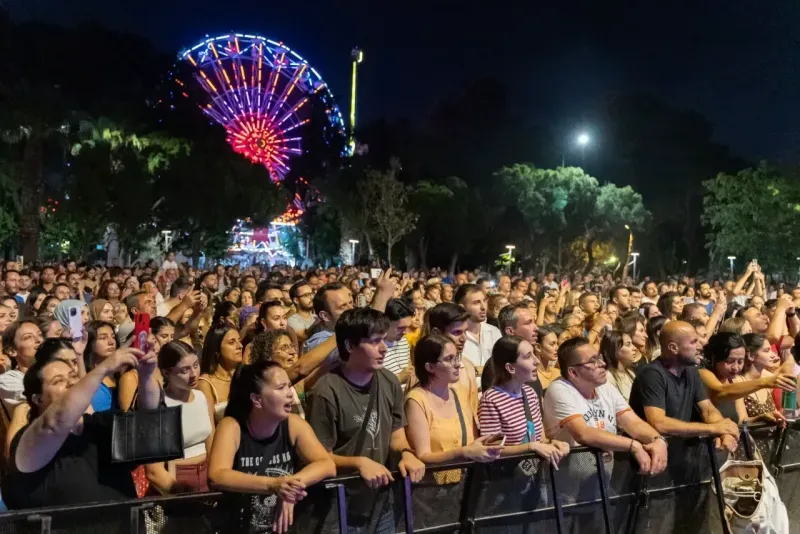 Ceylan Ertem ve Hayko Cepkin’den İzmirlilere unutulmaz iki konser