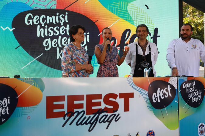 EFEST’TE işinin ehli ustalar, yetenekli çocuklar, coşkulu sahneler