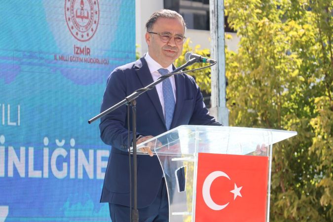 İzmir’de 2024-2025 Eğitim Öğretim Yılı coşkuyla başladı