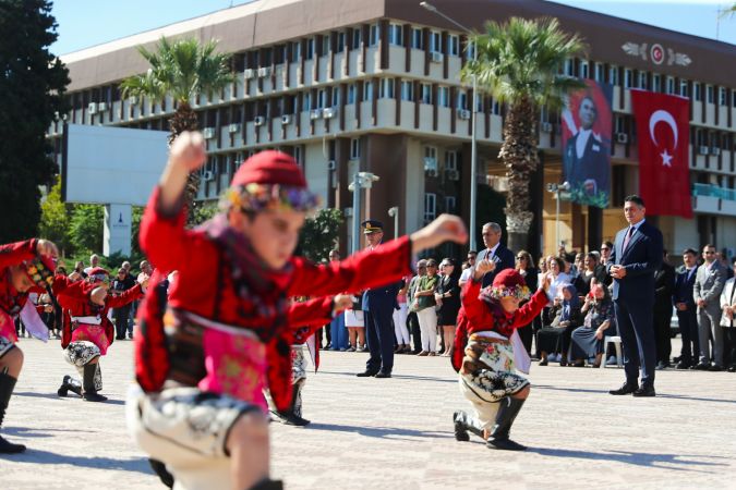 Kurtuluşun 102. yılında Aliağa'da coşkulu kutlama