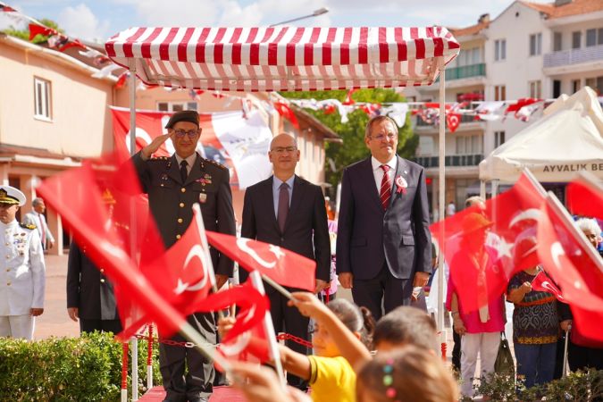 Altınova’da Kurtuluşun 102. yılı coşkuyla kutlandı