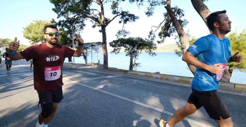 20 ülkeden 1000’in üzerinde sporcu Kuzey Ege’nin incisi Ayvalık’ta buluştu