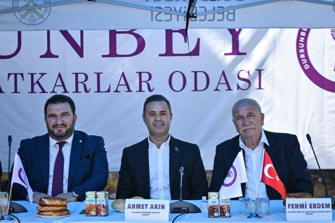 Başkan Akın, Dursunbeyli esnafın taleplerini dinledi