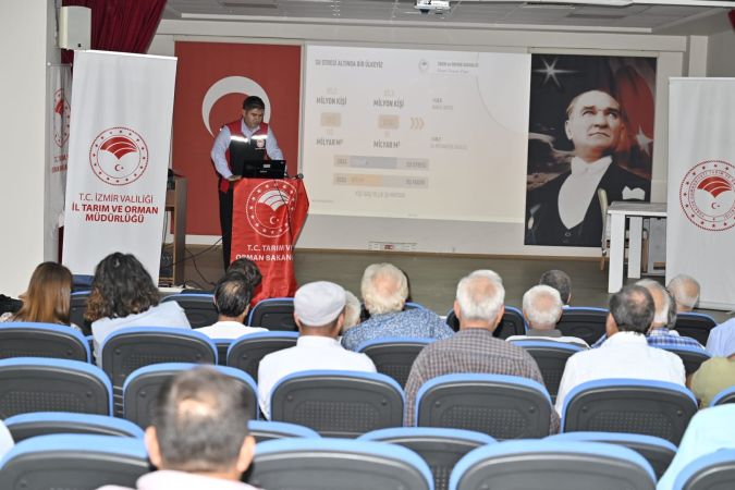 İzmir'in Menderes ilçesinde yeni tarım destekleme modeli üreticilere anlatıldı