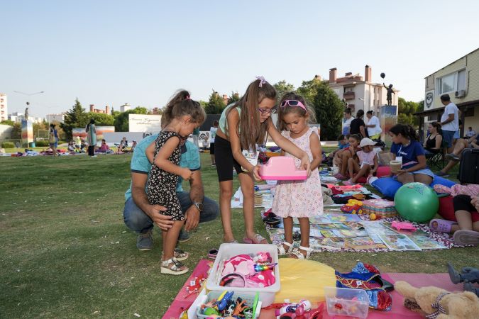 Gaziemir’in çevreci çocukları görev başında