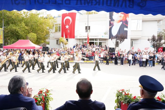 Bandırma’nın Kurtuluş Kutlamaları coşkulu başladı