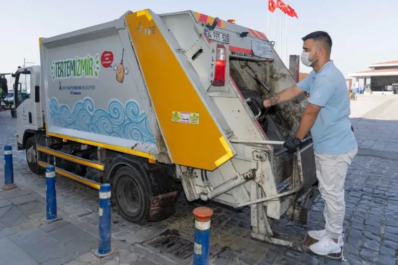 İzmir’de çöpün yolculuğu 2 günde “bir dünya turu” kadar