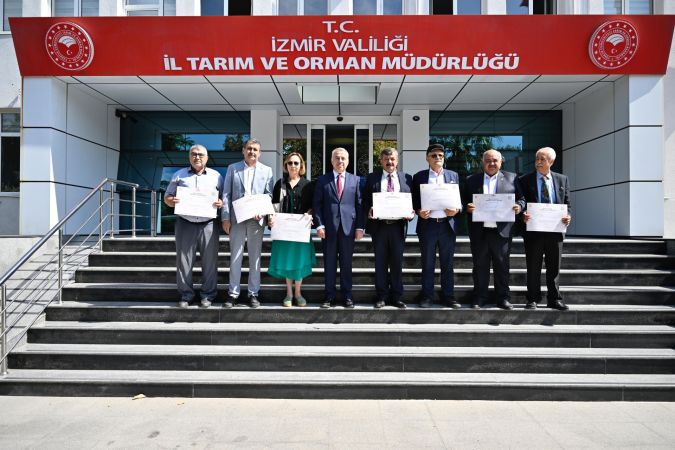 İzmir’de tarımsal amaçlı örgütlere birinci derece örgüt belgesi takdim edildi