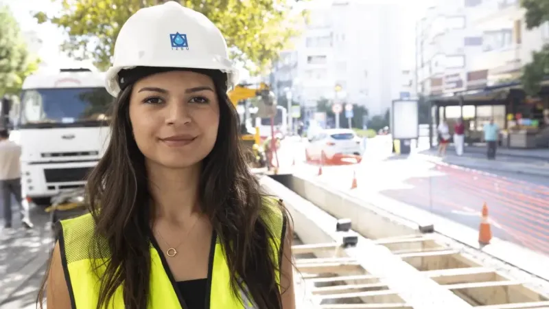 Girne Caddesi’ndeki yağmur suyu mazgalları yenileniyor