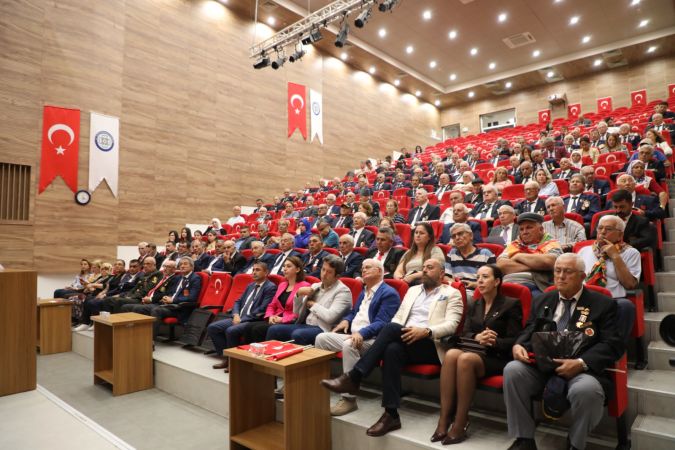 Büyükşehir, Kahraman Gazilere özel panel düzenledi