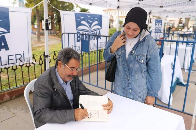 Ahmet Ümit 6. Bandırma Kitap Günleri’nde...