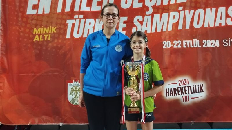 Büyükşehir Sporcusu Masa Tenisinde Türkiye Şampiyonu Oldu