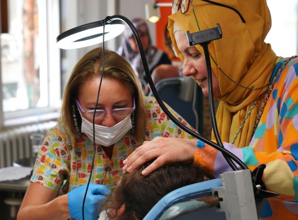 Kızılay ile Engel Tanımayan Diş Hekimleri Derneği‘nden ağız ve diş terapisi