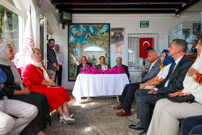 Sanat Güneşi Zeki Müren, Bodrum’da anıldı