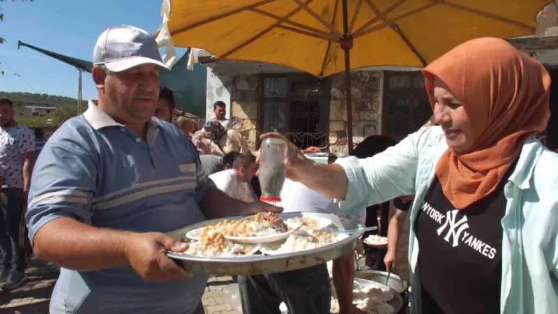 Balıkesir’de çifti hayrı yüzlerce vatandaşı buluşturdu