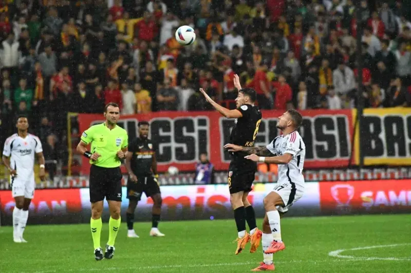 Kartal'a 45 dakika yetti.. Kayserispor: 0 Beşiktaş: 3