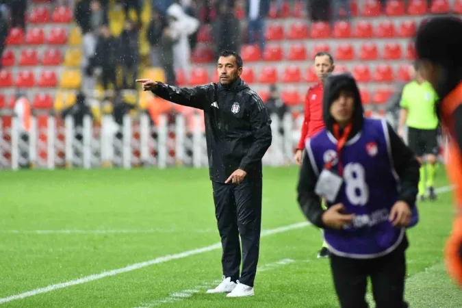 Kartal'a 45 dakika yetti.. Kayserispor: 0 Beşiktaş: 3