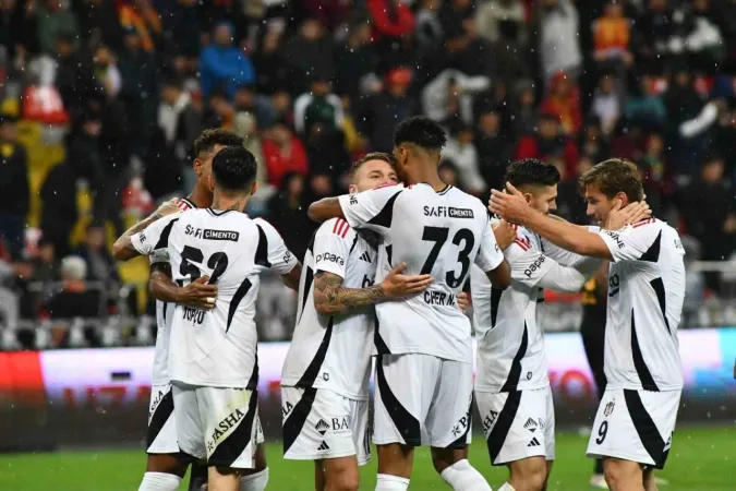 Kartal'a 45 dakika yetti.. Kayserispor: 0 Beşiktaş: 3