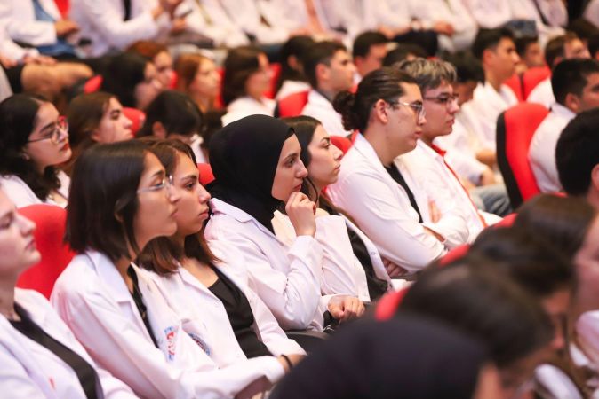 Dokuz Eylül’de yeni Akademik Yıl coşkusu