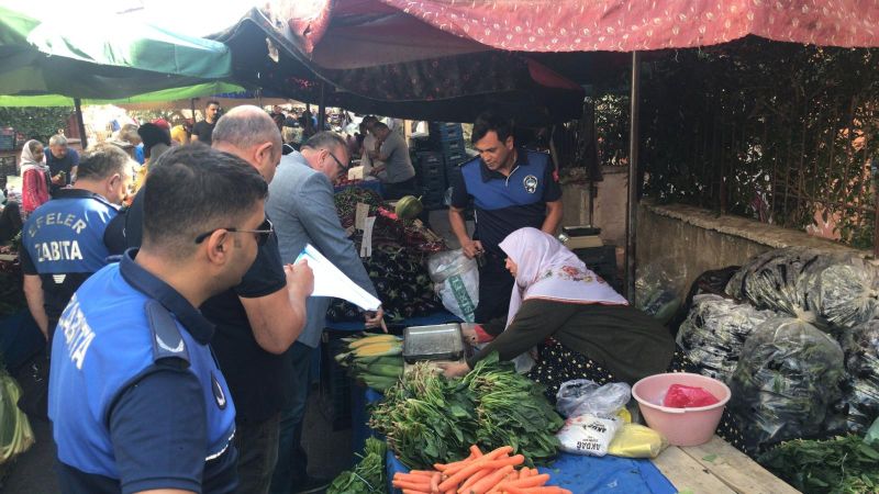 Efeler’in ekiplerinden pazarlarda terazi denetimi