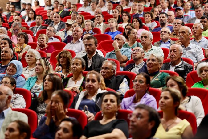 Büyükşehir'in ev sahipiğini yaptığı “Memleket, Hayat, Sanat: Nazım” belgeseli büyük ilgi gördü