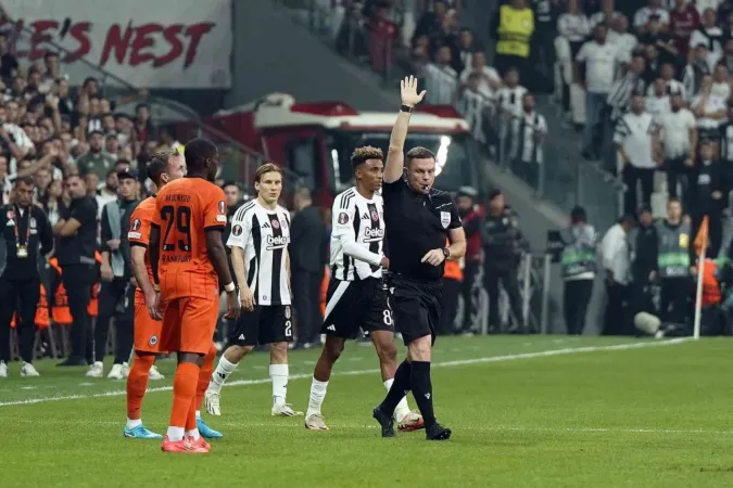 KaraKartal kaleciyi geçemedi.. Beşiktaş: 1 Eintracht Frankfurt: 3 