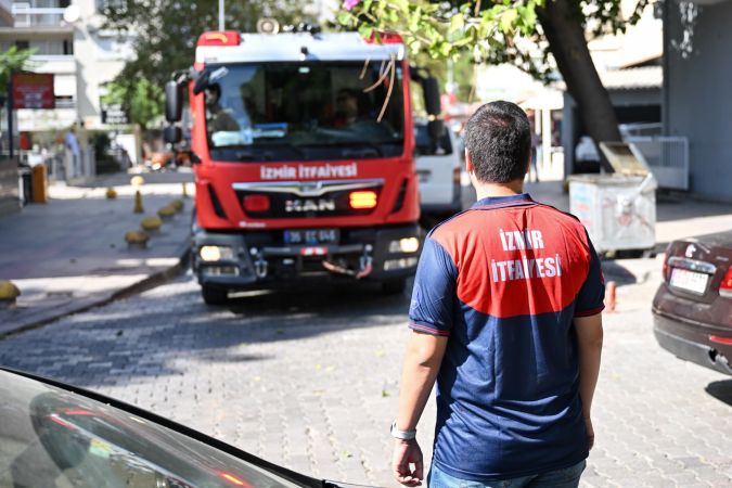 Bornova Belediyesi’nde yangın tatbikatı: Tahliye ve kurtarma çalışmaları gerçeğini aratmadı