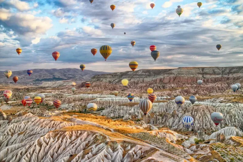 Kapadokya'da balonlar rekora uçuyor