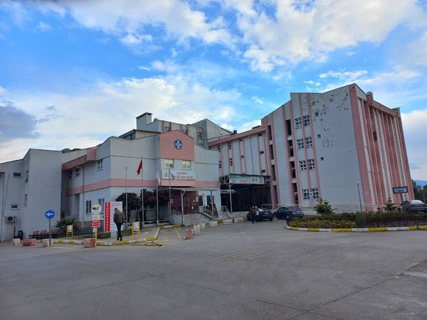 Edremit Devlet Hastanesi Başhekimi Mehmet Ali Koçpınar görevinden alındı..