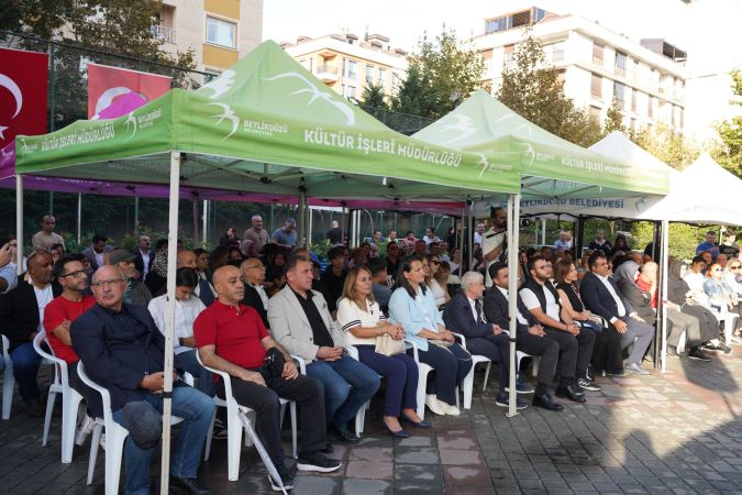 Beylikdüzü'nde Çınar Evler sakinlerinin tapu sevinci