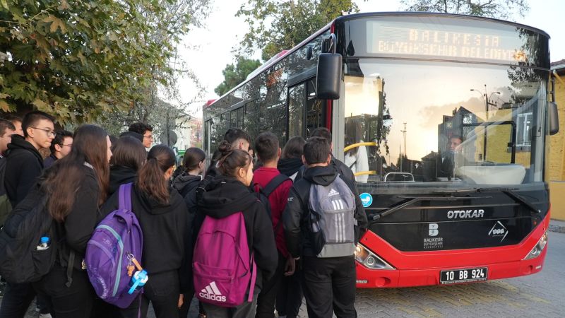 Büyükşehir'in ulaşım desteği aileleri sevindirdi