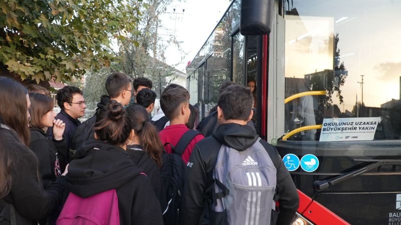 Büyükşehir'in ulaşım desteği aileleri sevindirdi