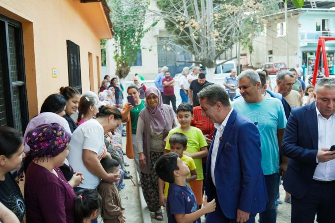 İmamköy’de çocukların yüzü Başkan Yetişkin’le güldü