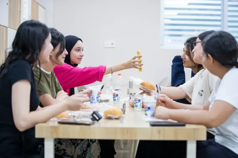 Büyükşehir gençlerin barınma sorununa çare oldu