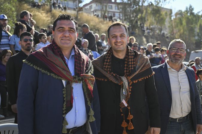 Bornova’da Geleneksel Rahvan At Yarışları coşkusu