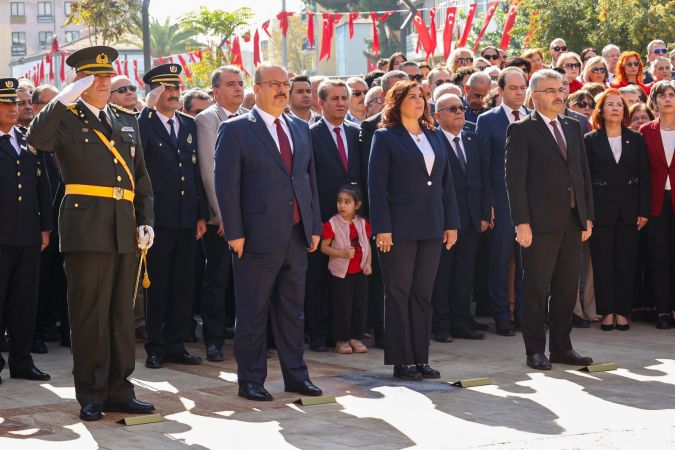 Başkan Yetişkin Cumhuriyet Bayramı Törenine katıldı