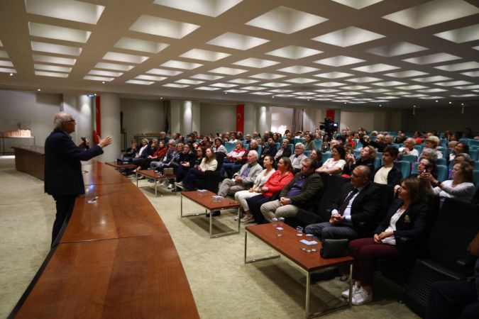 Cumhuriyet’in Aydınlığı,mısralarla melodileri buluşturdu