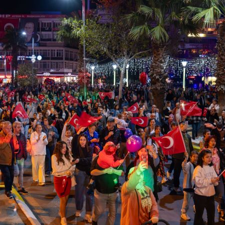 Başkan yetişkin’in cumhuriyet bayramı etkinlikleri takdir topladı efeler 101’inci yılı böyle kutladı