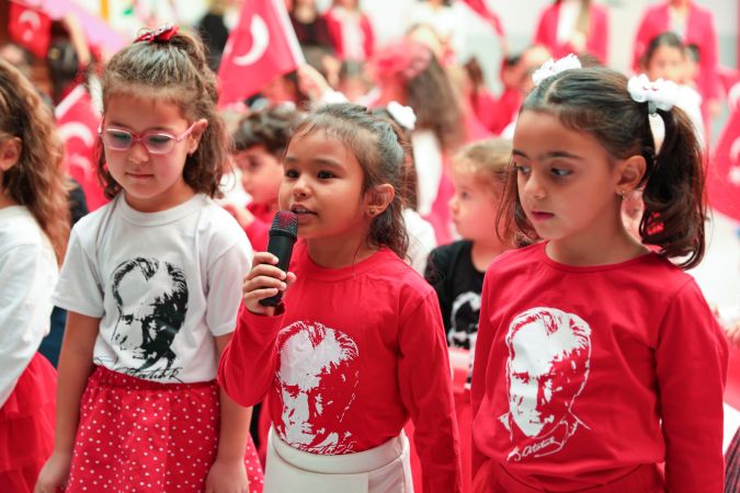 Başkan Yetişkin, çocukların bayram coşkusuna ortak oldu