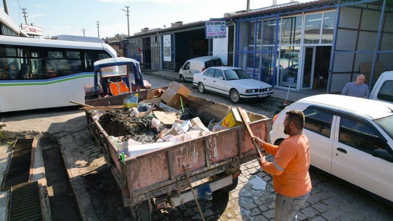 Mazgal ve yağmur suyu kanallarında büyük temizlik harekatı